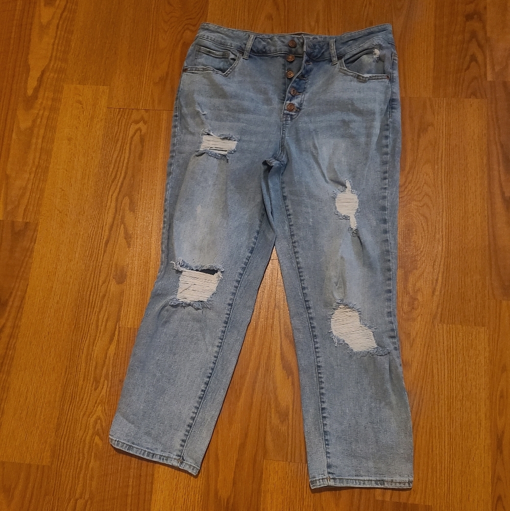 Maurices Distressed Light Blue Jeans High Rise Size 12